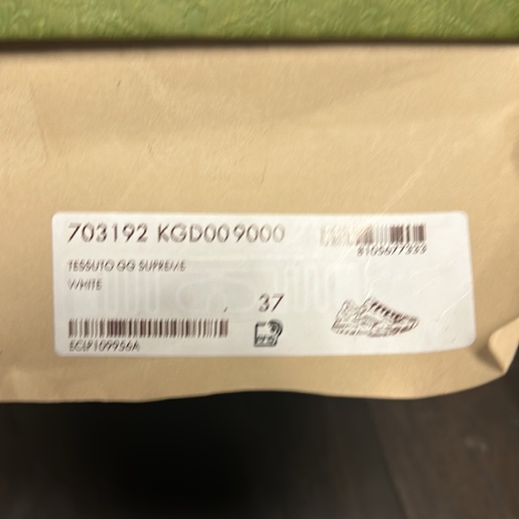Supreme White Gucci Ryton Sneakers. - Picture 12 of 12